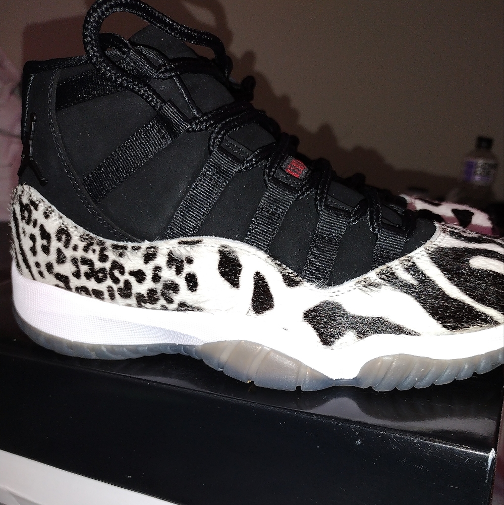 Authentic Jordan 11' Animal Instinct 9w
